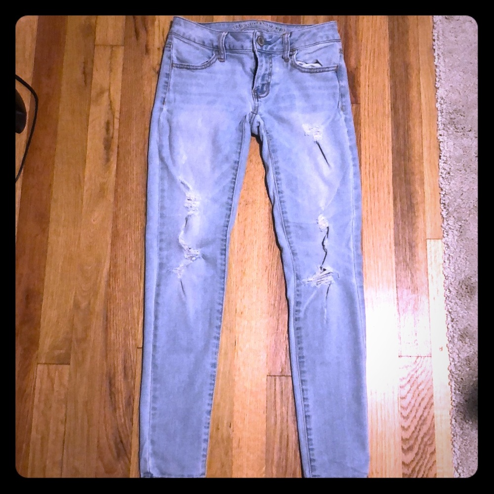 Light blue American eagle jeans ripped